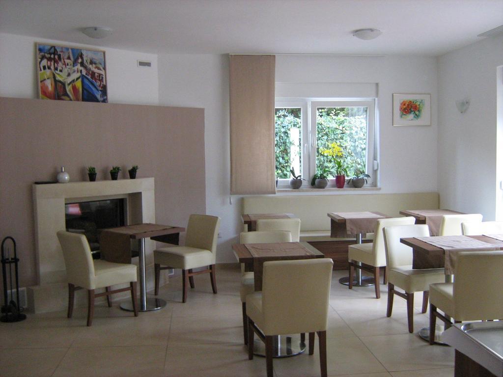 Residence Villa Karda Poreč Exteriör bild