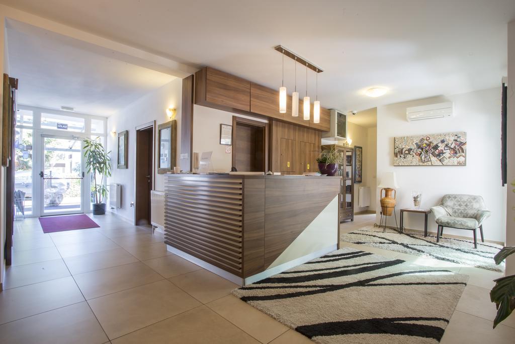 Residence Villa Karda Poreč Exteriör bild