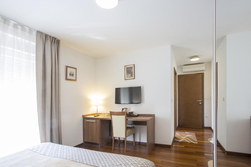 Residence Villa Karda Poreč Exteriör bild