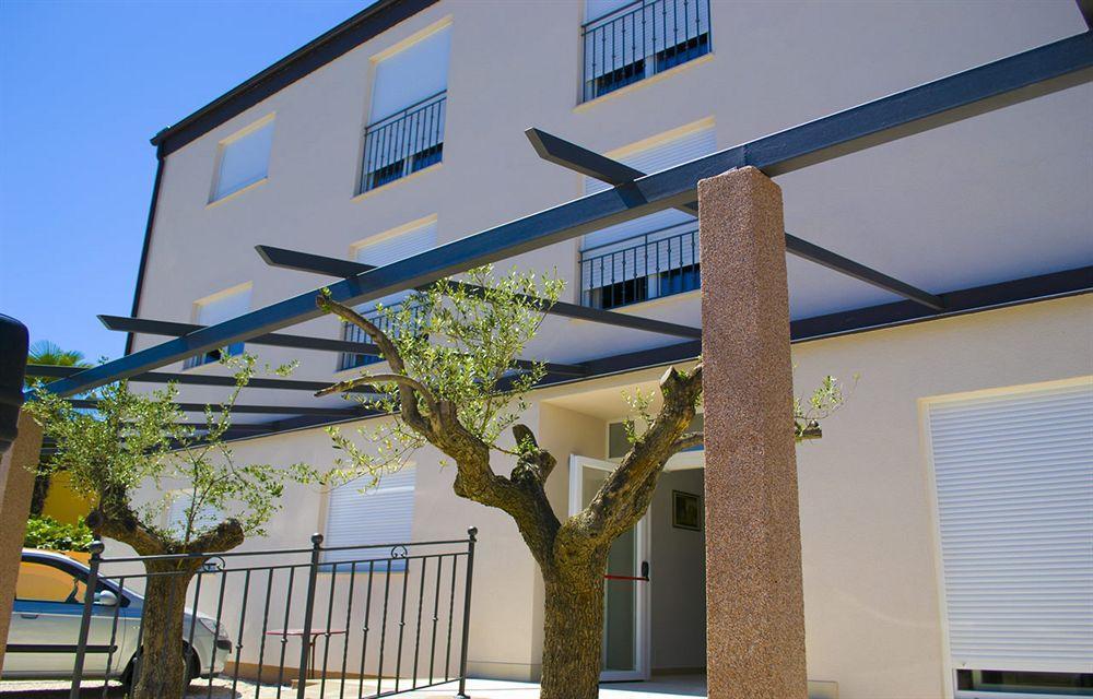 Residence Villa Karda Poreč Exteriör bild